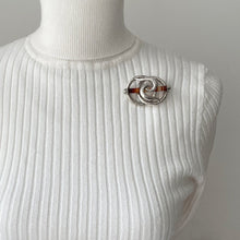 Carica l'immagine nel visualizzatore di Gallery, Victorian Scottish Silver Banded Agate Ouroboros Snake Brooch. Antique Lovers Knot/Eternity Celtic Brooch. Victorian Scottish Pebble Jewelry