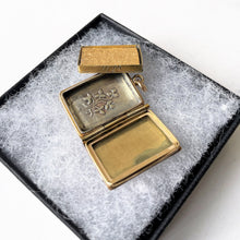 Carica l'immagine nel visualizzatore di Gallery, Victorian 9ct Gold Enamel Book Locket. Antique 2-Sided Engraved Forget-Me-Not & Ivy Photo Locket With Keepsake Compartment. Gold Love Token