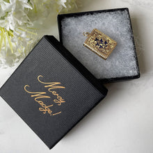 Carica l'immagine nel visualizzatore di Gallery, Victorian 9ct Gold Enamel Book Locket. Antique 2-Sided Engraved Forget-Me-Not & Ivy Photo Locket With Keepsake Compartment. Gold Love Token