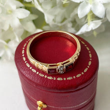Carica l'immagine nel visualizzatore di Gallery, Vintage 18ct Gold Diamond & Square Cut Ruby Ring. Art Deco Style Princess Cut Gemstone Stacking/Wedding Band. July Birthstone Ring Sz M/6.25