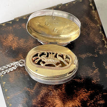 Carica l'immagine nel visualizzatore di Gallery, Georgian Silver Vinaigrette William Pugh 1804 Birmingham. Antique Engraved Oval Vinaigrette Pendant. Georgian Chatelaine/Watch Chain Fob