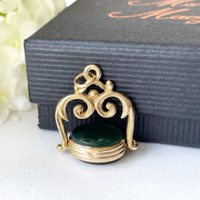 Carica l'immagine nel visualizzatore di Gallery, Vintage Victorian Revival 9ct Gold Spinner Fob Pendant. Green Chalcedony & Onyx Yellow Gold Pendant Charm. British Hallmarked 1966 Fob.