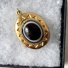 Carica l'immagine nel visualizzatore di Gallery, Victorian 18ct Gold On Silver Bullseye Locket. Antique Scottish Banded Agate Starburst Pendant. Large Etruscan Revival Photo Keepsake Locket