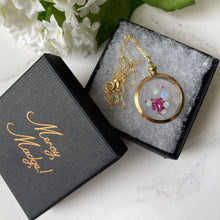 Carica l'immagine nel visualizzatore di Gallery, Antique 9ct Gold Glass Shaker Locket Pendant Filled with Opals & Rubies. Victorian Rolled Gold/Gold Filled Picture Pendant On Chain.