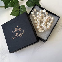 Carica l'immagine nel visualizzatore di Gallery, Vintage Sterling Silver Freshwater Pearl Necklace. Bright White Button Pearl Princess Length Necklace. Natural Pearl 18" Beaded Necklace.