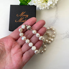 Carica l'immagine nel visualizzatore di Gallery, Vintage Sterling Silver Freshwater Pearl Necklace. Bright White Button Pearl Princess Length Necklace. Natural Pearl 18" Beaded Necklace.