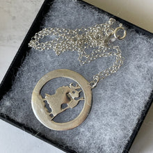 Cargar imagen en el visor de la galería, Vintage 1960s Sterling Silver St Christopher Pendant, Optional Chain. Patron Saint of Travellers Unisex Pendant. Spiritual Jewelry Amulet