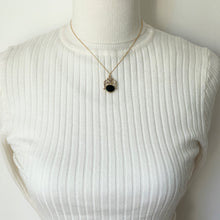 Carica l'immagine nel visualizzatore di Gallery, Vintage Victorian Revival 9ct Gold Spinner Fob Pendant. Green Chalcedony & Onyx Yellow Gold Pendant Charm. British Hallmarked 1966 Fob.