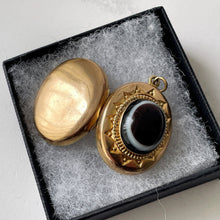 Carica l'immagine nel visualizzatore di Gallery, Victorian 18ct Gold On Silver Bullseye Locket. Antique Scottish Banded Agate Starburst Pendant. Large Etruscan Revival Photo Keepsake Locket