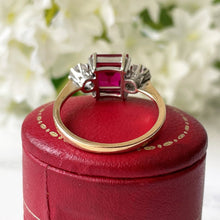 Carica l'immagine nel visualizzatore di Gallery, Vintage Art Deco 9ct Gold Ruby & White Sapphire Ring. Square/Princess Cut Pink Ruby 3-Stone Trilogy Engagement Ring, Size UK M/ US 6.75