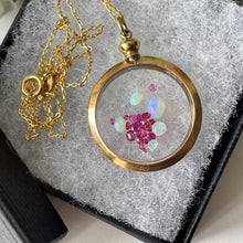 Carica l'immagine nel visualizzatore di Gallery, Antique 9ct Gold Glass Shaker Locket Pendant Filled with Opals & Rubies. Victorian Rolled Gold/Gold Filled Picture Pendant On Chain.