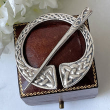 Carica l'immagine nel visualizzatore di Gallery, Vintage Scottish Silver Celtic Ring Penannular Brooch. Sterling Silver Celtic Knot Tartan/Plaid Pin. Alexander Ritchie Style Ring Brooch