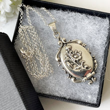 Carica l'immagine nel visualizzatore di Gallery, Vintage Sterling Silver Art Nouveau Poppy Locket & Belcher Chain. Ornate Victorian Style Photo/Keepsake Locket Pendant Necklace