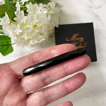 Carica l'immagine nel visualizzatore di Gallery, Antique Whitby Jet Long Bar Brooch. Victorian Carved Faceted Black English Jet Sash/Scarf Brooch. Alternative Stock/Cravat Mourning Pin