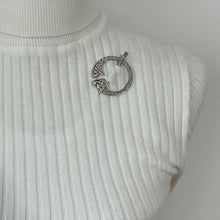 Carica l'immagine nel visualizzatore di Gallery, Vintage Scottish Silver Celtic Ring Penannular Brooch. Sterling Silver Celtic Knot Tartan/Plaid Pin. Alexander Ritchie Style Ring Brooch