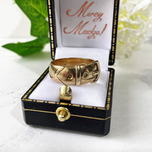 Carica l'immagine nel visualizzatore di Gallery, Vintage Heavy 9ct Gold Buckle Ring, Hallmarked London 1974. Retro Wide Yellow Gold Band Buckle Ring. Index/Unisex/Pinky Ring Size S /US 9