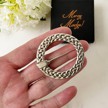 Carica l'immagine nel visualizzatore di Gallery, Antique Scottish Silver Annular Ring Brooch, Alexander Ritchie. Arts & Crafts Celtic Braided Knotwork Pin. Sterling Tartan/Plaid/Kilt Pin