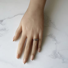 Carica l'immagine nel visualizzatore di Gallery, Vintage 1950 9ct Gold & Diamond Ring. Star Set 5-Stone Diamond Bypass Ring. Mid Century Engagement Ring. Vintage Stacking/Pinky Ring.