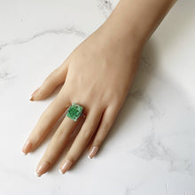 Carica l'immagine nel visualizzatore di Gallery, Art Deco Sterling Silver Hand-Carved Jade Ring. Antique 1920s Apple Green Nephrite Jade Ring. Rectangular Green Gemstone Cocktail Ring