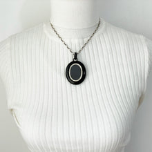 Carica l'immagine nel visualizzatore di Gallery, Antique Victorian Whitby Jet Photo Locket. Carved Faceted English Jet Picture Pendant. Antique Black Gemstone Mourning Jewellery