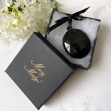 Carica l'immagine nel visualizzatore di Gallery, Antique Victorian Whitby Jet Photo Locket. Carved Faceted English Jet Picture Pendant. Antique Black Gemstone Mourning Jewellery