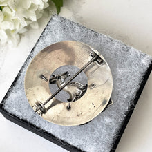 Carica l'immagine nel visualizzatore di Gallery, Victorian Scottish Silver Belted Garter & Stag Brooch. Antique Aesthetic Engraved Sterling Silver Ring Brooch. Victorian Plaid/Tartan Pin