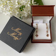 Carica l'immagine nel visualizzatore di Gallery, Vintage 9ct Gold Marquise Garnet Drop Earrings. Edwardian Style Bohemian Garnet Long Dangle Earrings. Delicate Gold Gem Set Pendant Earrings