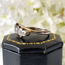 Carica l'immagine nel visualizzatore di Gallery, Vintage 1950 9ct Gold & Diamond Ring. Star Set 5-Stone Diamond Bypass Ring. Mid Century Engagement Ring. Vintage Stacking/Pinky Ring.