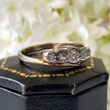 Carica l'immagine nel visualizzatore di Gallery, Vintage 1950 9ct Gold & Diamond Ring. Star Set 5-Stone Diamond Bypass Ring. Mid Century Engagement Ring. Vintage Stacking/Pinky Ring.