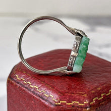 Carica l'immagine nel visualizzatore di Gallery, Art Deco Sterling Silver Hand-Carved Jade Ring. Antique 1920s Apple Green Nephrite Jade Ring. Rectangular Green Gemstone Cocktail Ring