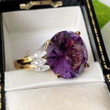 Charger l'image dans la galerie, Vintage 1970s 18ct Gold Alexandrite & Diamond Ring. Huge 12 Carat Alexandrite Solitaire Ring. 1970s Purple Sapphire Cocktail Ring.