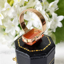 Carica l'immagine nel visualizzatore di Gallery, Antique 9ct Gold Scottish Hardstone Ring. Edwardian/Art Deco Emerald Cut Carnelian Ring. Rose Gold Orange Agate Unisex Ring, S/UK, 9.25 US.