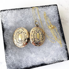 Carica l'immagine nel visualizzatore di Gallery, Victorian Engraved Gold Gilt Oval Locket & Chain. Antique Gold On Silver Laurel Wreath Eternity Locket. Gold Photo/Keepsake Memorial Locket