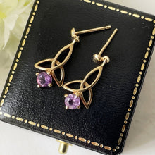 Carica l'immagine nel visualizzatore di Gallery, Vintage 14ct Gold Celtic Knot Amethyst Earrings. Yellow Gold Triquetra Eternity Earrings. Purple Gemstone Petite Drop Earrings