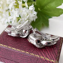 Carica l'immagine nel visualizzatore di Gallery, Vintage Eisenberg Clear Crystal Rhinestone Brooch & Earring Set. Huge 1950s Austrian Crystal Diamanté Jewellery Set. Luxury Costume Jewelry