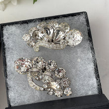 Load image into Gallery viewer, Vintage Eisenberg Clear Crystal Flower Bouquet Brooch &amp; Earring Set. Huge 1940s Austrian Crystal Diamanté Luxury Costume Jewellery Set.
