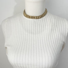 Carica l'immagine nel visualizzatore di Gallery, Georgian Engraved Pinchbeck Choker Necklace. Rare Antique Floral Book Chain Studded Necklace c1820. Early Victorian Gold Choker Collar