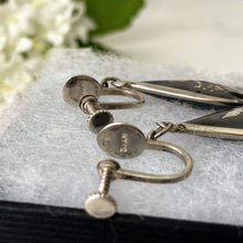 Carica l'immagine nel visualizzatore di Gallery, 1930s Art Deco Niello Silver Drop Earrings. Antique Siam Nielloware Sterling Silver Pendant Earrings. Vintage Screw Back Silver Earrings