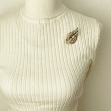 Load image into Gallery viewer, Vintage 1950s Kramer NY Brooch & Clip Earring Set. Retro Paisley Pattern Crystal Rhinestone Brooch, Earring Set. 1940s Costume Jewellery