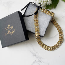 Carica l'immagine nel visualizzatore di Gallery, Georgian Engraved Pinchbeck Choker Necklace. Rare Antique Floral Book Chain Studded Necklace c1820. Early Victorian Gold Choker Collar