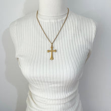 Carica l'immagine nel visualizzatore di Gallery, Georgian Pinchbeck Gold Gothic Cross Pendant Necklace. Antique Early Victorian Floral Engraved Large Cross & Belcher Chain Necklace.