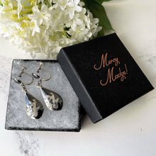 Carica l'immagine nel visualizzatore di Gallery, 1930s Art Deco Niello Silver Drop Earrings. Antique Siam Nielloware Sterling Silver Pendant Earrings. Vintage Screw Back Silver Earrings