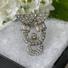 Carica l'immagine nel visualizzatore di Gallery, Art Deco Paste Diamond & Silver Dress Clip. Vintage 1930s Geometric Clip Brooch. Crystal Diamante Dress Clip. Antique Bridal Jewellery