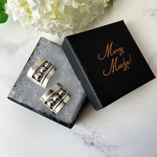 Carica l'immagine nel visualizzatore di Gallery, Margot de Taxco Sterling Silver Modernist Earrings. Vintage 1950's Designer Clip Earrings, Mexico. Art Deco Inspired Statement Earrings