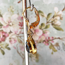 Charger l'image dans la galerie, Vintage Victorian Revival 9ct Gold Aquamarine Earrings. Yellow Gold Etruscan Style Drop Earrings. Greek/Neoclassical Blue Gemstone Earrings.