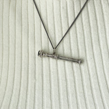 Carica l'immagine nel visualizzatore di Gallery, Antique Silver & Amethyst Miniature Pencil Pendant, Thomas Vale 1900. Victorian/Edwardian Floral Engraved Sterling Silver Mechanical Pencil