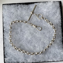 Carica l'immagine nel visualizzatore di Gallery, Vintage Sterling Silver Watch Chain Bracelet With T-Bar & Dog-Clip. 1980s English Silver Belcher Chain Bracelet. Victorian Revival Bracelet.