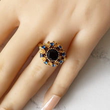 Carica l'immagine nel visualizzatore di Gallery, Vintage 1960's 9ct Gold Garnet & Spinel Flower Ring. Daisy Dome Cocktail Ring. Mid-Century Yellow Gold Statement  Ring, Size M UK, 6.25 US