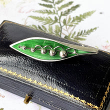 Carica l'immagine nel visualizzatore di Gallery, Antique English Silver & Enamel Lily of the Valley Brooch. Edwardian/Art Deco Figural Lapel/Cravat/Stock Pin. Antique Silver Novelty Brooch