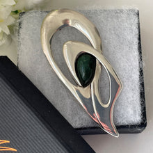Cargar imagen en el visor de la galería, Vintage 1960s Large Modernist Silver Pendant, Erika Hult de Corral (RIC), Taxco, Mexico. Chalcedony & Sterling Biomorphic Designer Pendant